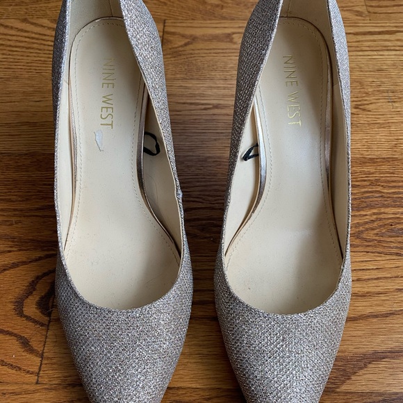 Gold Sparkle Nine West Heels - Picture 2 of 3